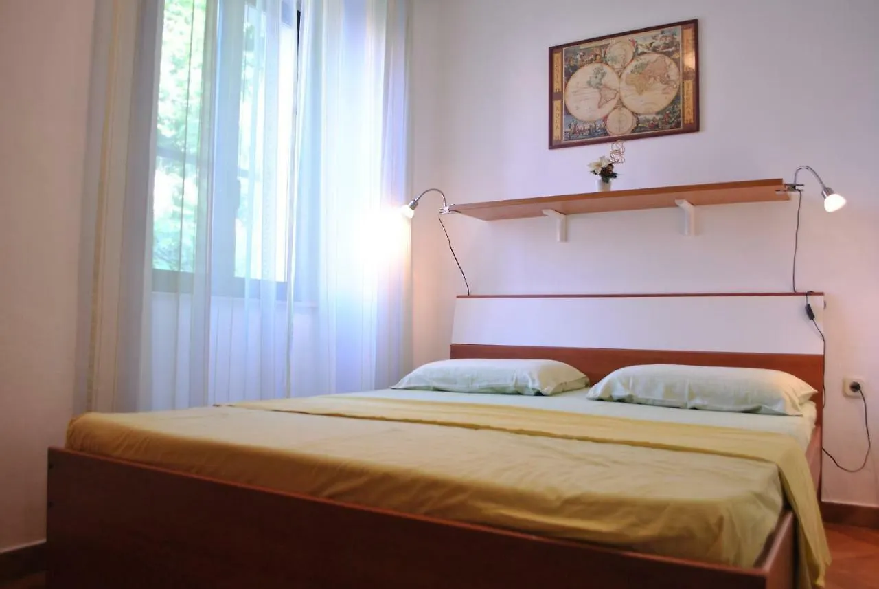 Old Town Uspon Apartment Pula